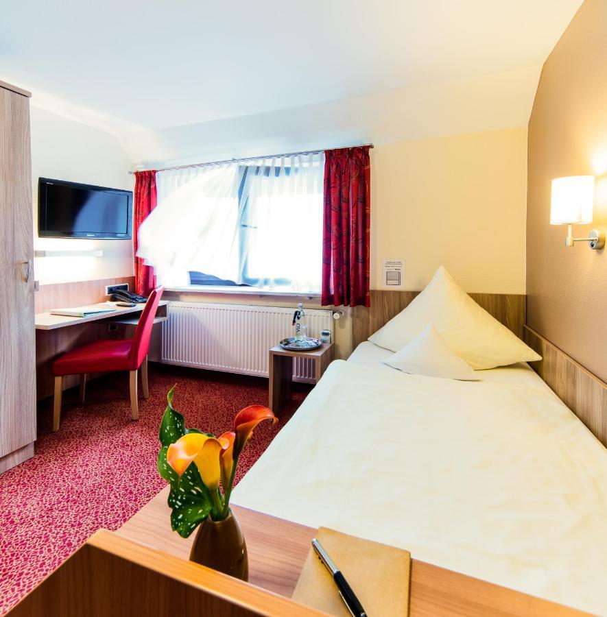 Ambient Hotel Am Europakanal Fürth Kültér fotó