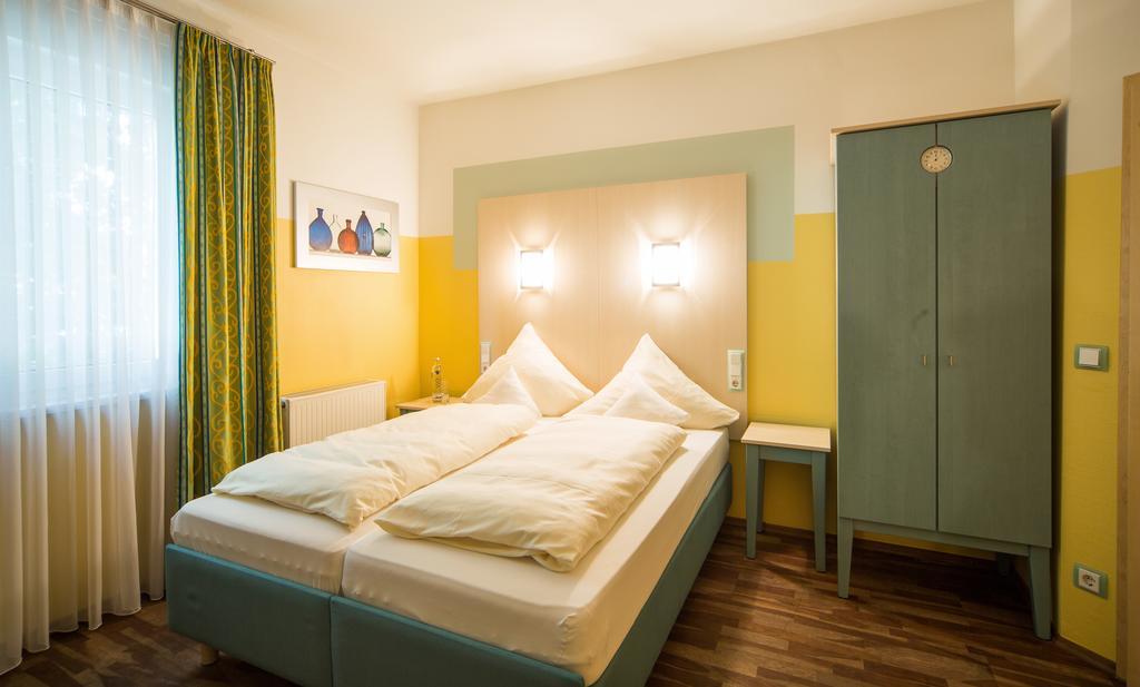 Ambient Hotel Am Europakanal Fürth Kültér fotó